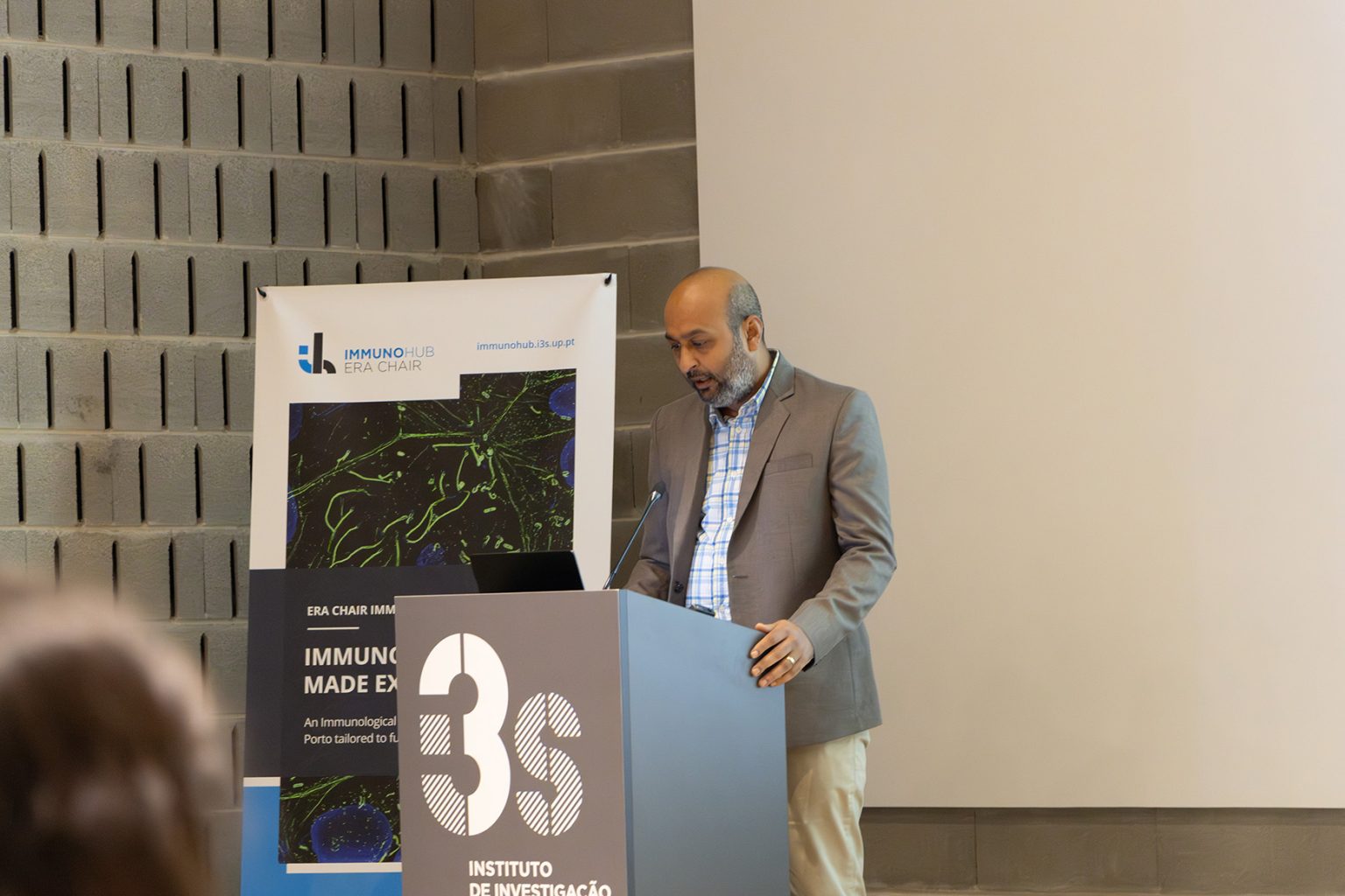 Dr. Pritesh Lalwani discussed epidemiological and immunological surveillance of tropical diseases at i3S 
